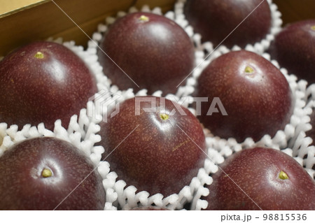 パッションフルーツ (Okinawa) 98815536