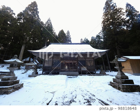 茅部神社の本堂【岡山県真庭市蒜山】2 98818648