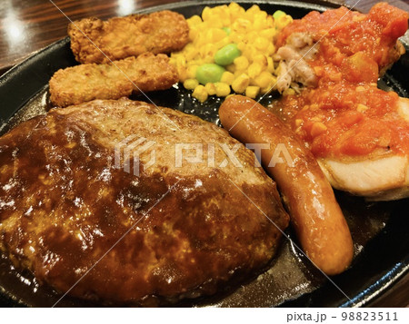 サラリーマンの夜食(ミックスグリル) サラリーマンの夜食(ミックスグリル) 98823511