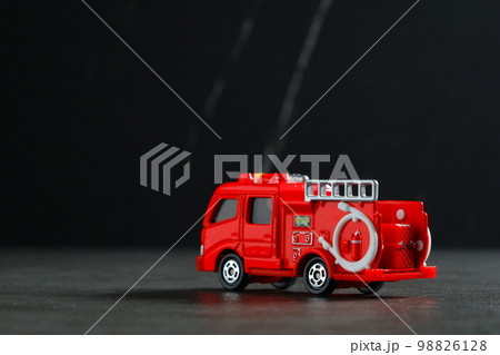消防車（消防ポンプ自動車） 98826128