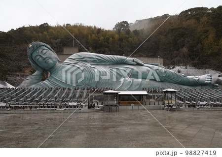 Nanzoin Temple, Fukuoka, Japan - JANUARY 24, 2023 Nanzoin Temple, Fukuoka, Japan - JANUARY 24, 2023 98827419