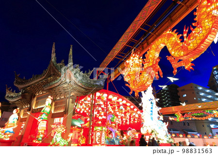 【長崎県】長崎ランタンフェスティバル（中華門） 98831563