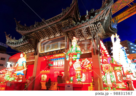 【長崎県】長崎ランタンフェスティバル（中華門） 98831567