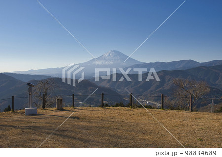 【神奈川県】山北つぶらの公園から眺める富士山 98834689