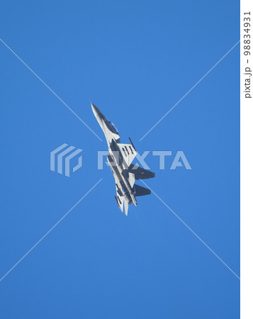インド空軍スホーイSu-30MKI上昇 98834931
