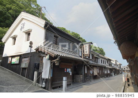 倉敷阿智神社麓の街並み 倉敷阿智神社麓の街並み 98835945