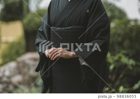mourning kimono 98836055
