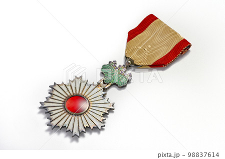 明治時代の勲章 勲六等単光旭日章の写真素材 [98837614] - PIXTA