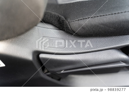 乗用車　運転席側のサイドエアバッグ 98839277