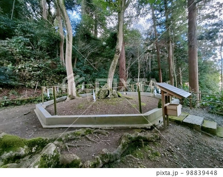 出雲国 二宮 佐太神社のはぎの人もとしゃ 出雲国 二宮 佐太神社のはぎの人もとしゃ 98839448