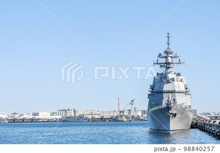 停泊するあさひ型護衛艦「しらぬい」 停泊するあさひ型護衛艦「しらぬい」 98840257