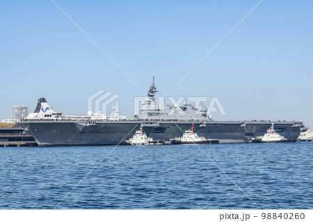 海上自衛隊の大型護衛艦ヘリ空母「いずも」 98840260