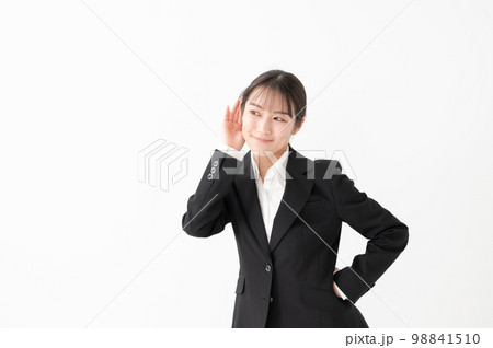 ビジネス 女性 スーツ 聞き耳 ビジネス 女性 スーツ 聞き耳 98841510