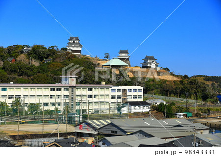 【長崎県】晴天下の平戸城跡(天守閣 見奏櫓 懐柔櫓) 【長崎県】晴天下の平戸城跡(天守閣 見奏櫓 懐柔櫓) 98843331