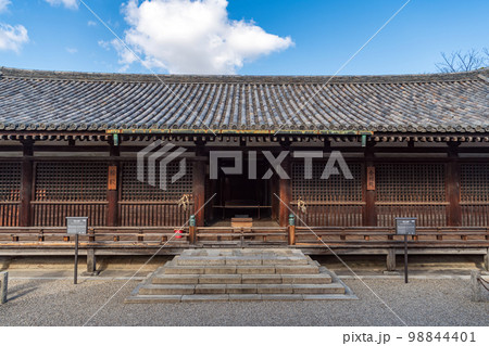 奈良 法隆寺東院伽藍 舎利殿と絵殿 98844401