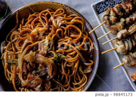 黒石やきそばとやきとり（青森県黒石市） 98845173