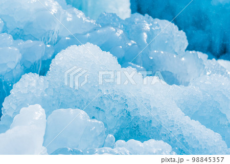 氷の世界　埼玉県小鹿野町 98845357
