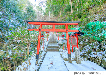冬の積雪した南蔵院　福岡県篠栗町 98848628