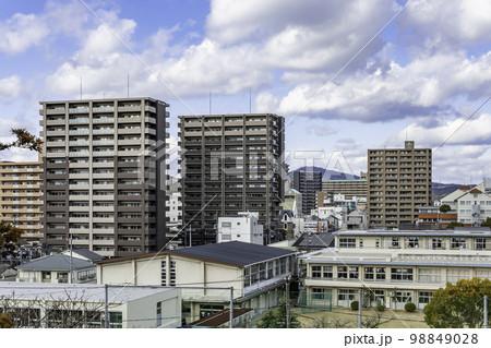 倉敷市立倉敷東小学校周辺の町並み　岡山県倉敷市 98849028