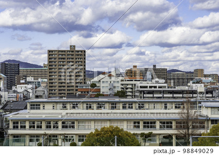 倉敷市立倉敷東小学校周辺の町並み　岡山県倉敷市 98849029