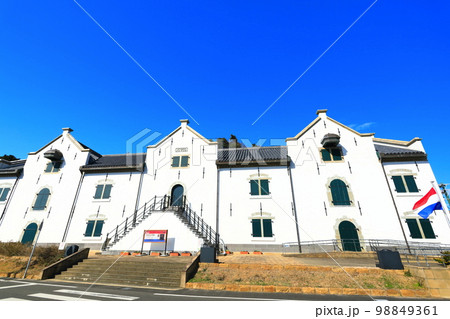 【長崎県】晴天の平戸オランダ商館 【長崎県】晴天の平戸オランダ商館 98849361