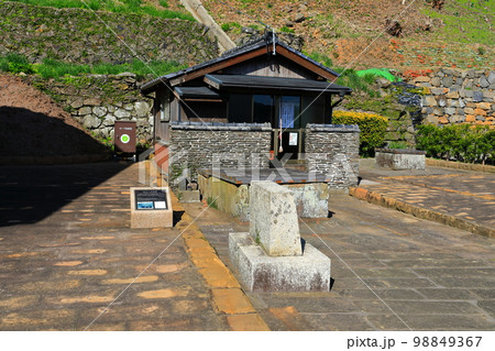 【長崎県】平戸のオランダ公園（オランダ井戸） 98849367