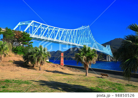 【長崎県】晴天の生月大橋(辰ノ瀬戸) 【長崎県】晴天の生月大橋(辰ノ瀬戸) 98850526