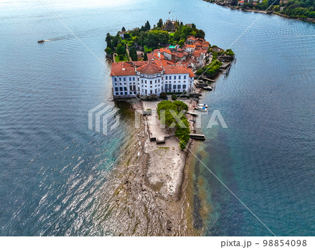 Aerial view of Isola Bella, in Isole Borromee archipelago in Lake Maggiore, Italy 98854098