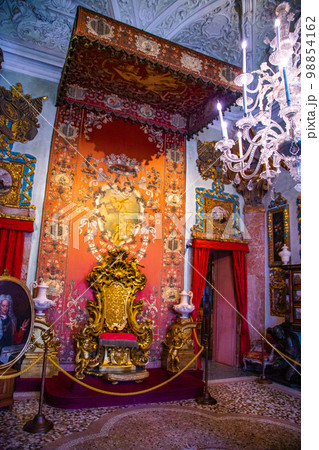 Palazzo Borromeo, Palace Interior view in Isola Bella, Isole Borromee archipelago, Lake Maggiore 98854162