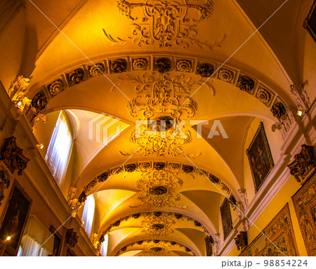 Palazzo Borromeo, Palace Interior view in Isola Bella, Isole Borromee archipelago, Lake Maggiore Palazzo Borromeo, Palace Interior view in Isola Bella, Isole Borromee archipelago, Lake Maggiore 98854224
