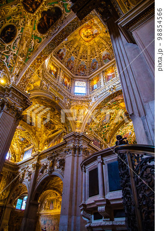 Basilica of Santa Maria Maggiore, a major church in the upper town of Bergamo, Northern Italy 98854566