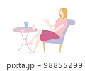 カフェでくつろぐ女性 98855299