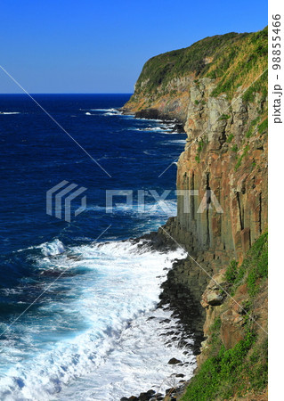 【長崎県】生月島の塩俵断崖 【長崎県】生月島の塩俵断崖 98855466