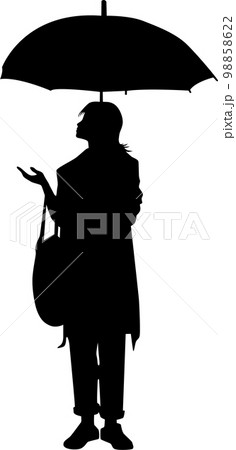 雨の日の買い物女性 98858622