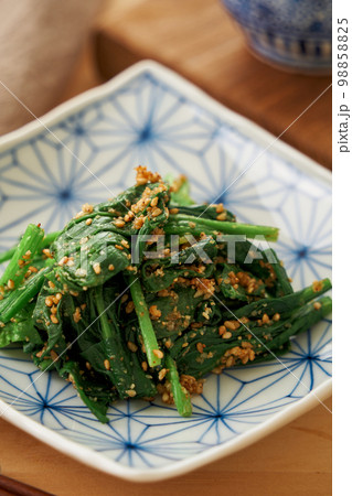 ほうれん草の胡麻和え 98858825