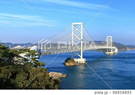 【徳島県】大鳴門橋と渦潮(鳴門の渦潮) 【徳島県】大鳴門橋と渦潮(鳴門の渦潮) 98858895
