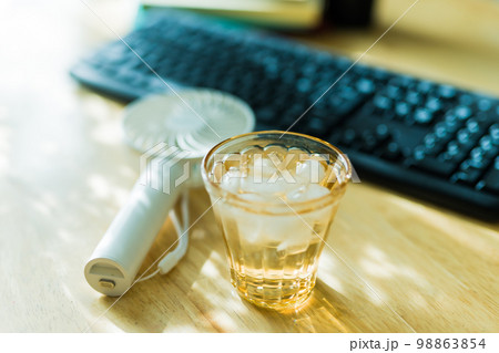 Image photo 98863854