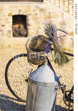 still life with bicycle in Provence, France still life with bicycle in Provence, France 98865183