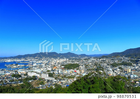 【長崎県】天神山展望台から見た快晴の佐世保港 98870531
