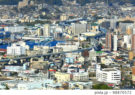 【長崎県】天神山展望台から見た快晴の佐世保港 【長崎県】天神山展望台から見た快晴の佐世保港 98870572