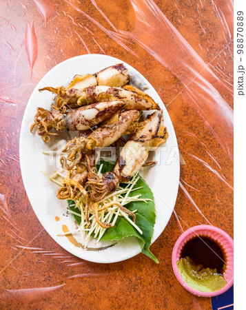 Deepfried Neritic Squid in plate 98870889