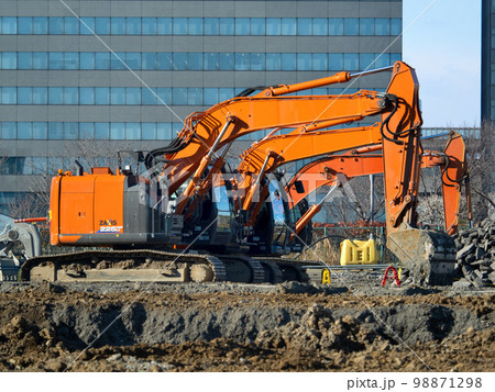 臨海エリアの再開発工事　東京都 98871298