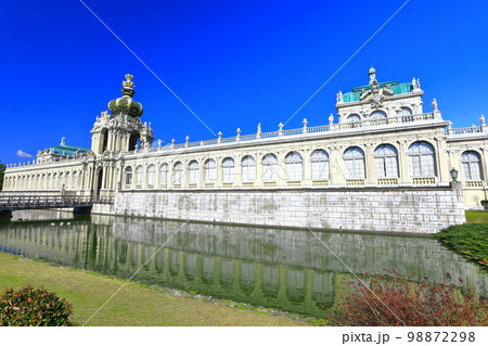 【佐賀県】シンメトリーな有田ポーセリンパーク 【佐賀県】シンメトリーな有田ポーセリンパーク 98872298