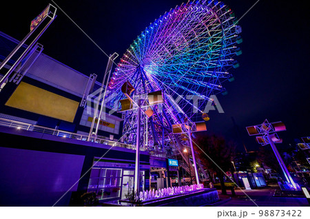 【大阪】夜の海遊館も楽しく、クリスマスイルミネーションも綺麗でした。 【大阪】夜の海遊館も楽しく、クリスマスイルミネーションも綺麗でした。 98873422