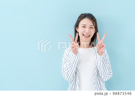 女性 カジュアル ブルーバック ピース 女性 カジュアル ブルーバック ピース 98873546