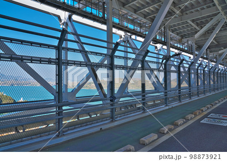 【因島大橋 (歩行者・自転車・原付道)】 広島県尾道市向島町立花 98873921