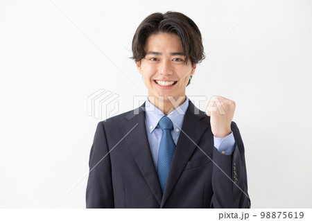 ビジネス スーツ 笑顔 ガッツポーズ ビジネス スーツ 笑顔 ガッツポーズ 98875619