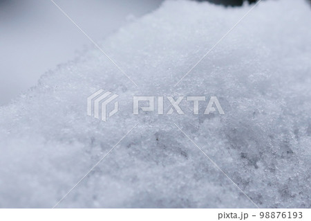 新雪の結晶 98876193