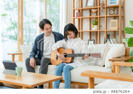 習い事 ギター 親子 習い事 ギター 親子 98876264