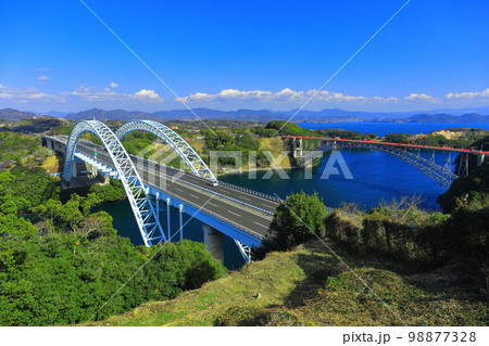【長崎県】晴天の西海橋と新西海橋（針尾瀬戸） 98877328